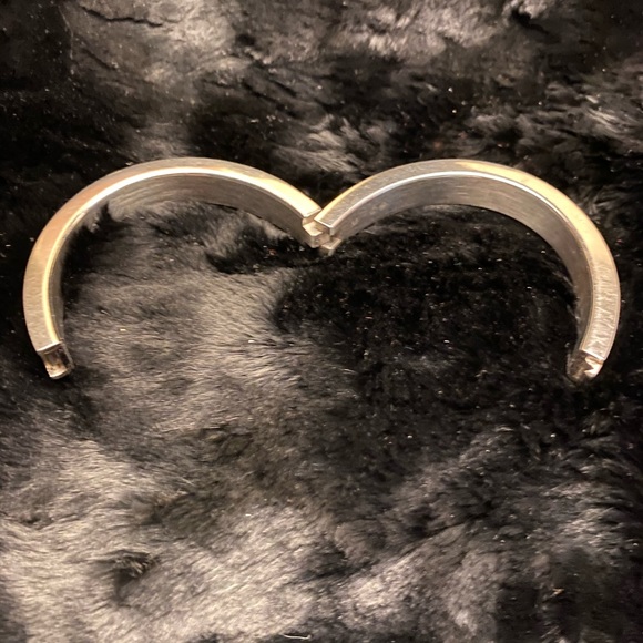 Swarovski Bangle Bracelet STUNNING SILVER - Picture 4 of 8